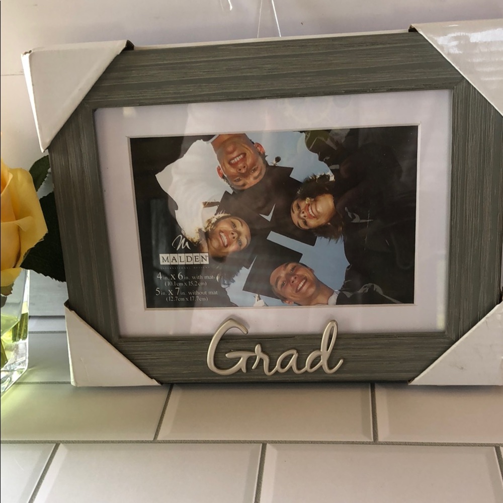 Malden Gray 'Grad' Photo Frame - Gray
